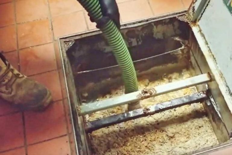 Grease-trap-cleaning